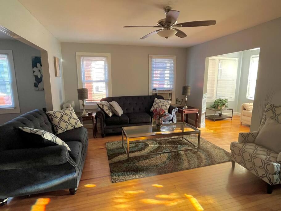 Three Bed One Bath Apt 25 Mins To Nyc Belleville Ngoại thất bức ảnh
