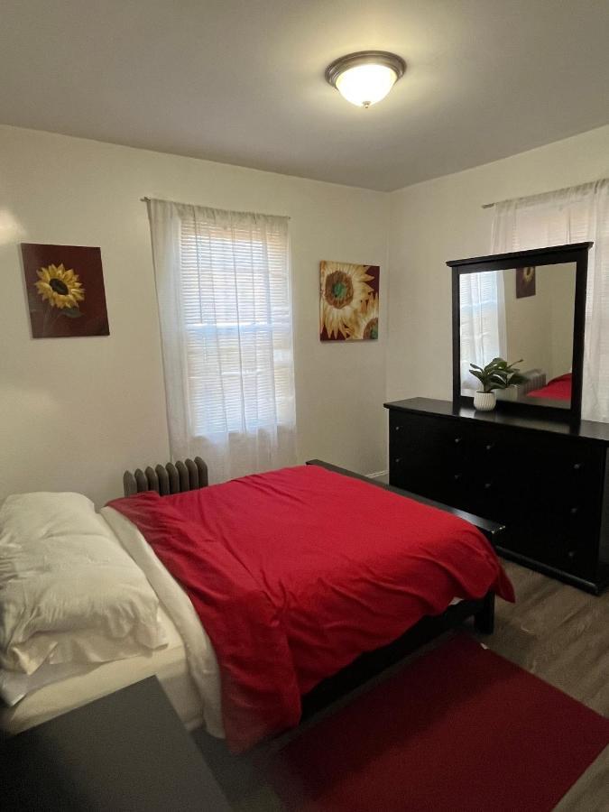 Three Bed One Bath Apt 25 Mins To Nyc Belleville Ngoại thất bức ảnh